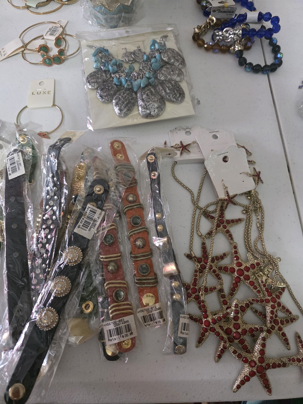 #1) Mixed Fashion Jewelry - Large Lot - Picture 6 of 16